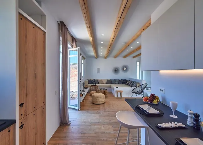 Casa Mardiva Mare ناوسا